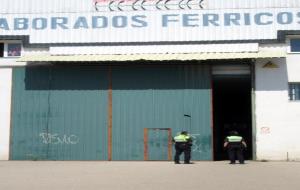 La Policia Local de l’Arboç i els Mossos desallotgen i tanquen les naus d’Elfe. Ajuntament de l'Arboç
