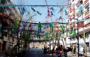 La recuperació del guarniment de carrers de Vilanova, premi a la Millor Innovació del Carnaval del Penedès. Rosa Maria Farriol