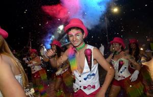 La Rua del Carnaval omple de vida els carrers del Vendrell amb una exitosa edició amb més de 4.600 participants