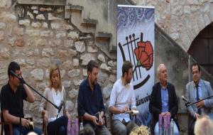 La tertúlia de La Unió ha reunit aquest divendres al castell de la Geltrú a Quim Arrufat, Neus Lloveras, Santi Rodríguez i Joan Ignasi Elena