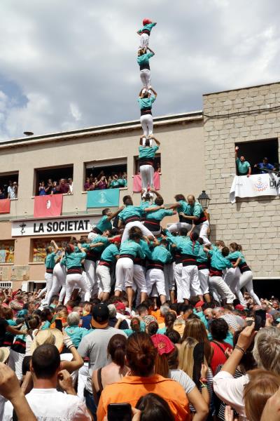 La Vella i els Verds ensopeguen amb els castells amb l’agulla a la diada de la Bisbal del Penedès. ACN