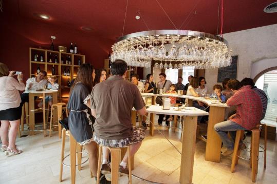 L’Acadèmia Tastavins Penedès es farà càrrec de la nova etapa de la Taverna de Vinseum. Vinseum