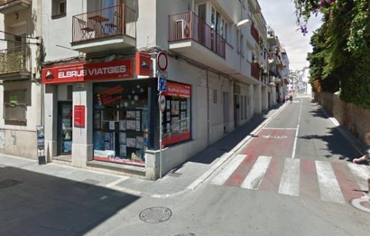 L'Ajuntament ofereix assessorament a les persones afectades pel tancament d'Elbrus Viatges de Sitges. Google Maps