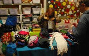 L'Associació Alè de Vilanova fa una crida per rebre roba infantil de segona mà. Míriam de Lamo
