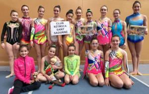 Les gimnastes del Club Rítmica Sant Sadurní. Eix