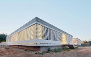 L'escola Sant Jordi de Vilanova i la Geltrú, nominada al Premi Mies d'Arquitectura. EIX