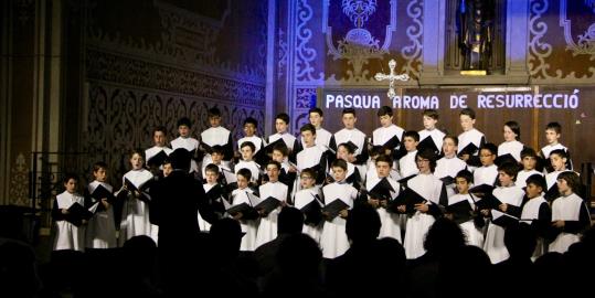 L'escolania de Montserrat omple l'església de Sant Sadurní. Ajt Sant Sadurní d'Anoia