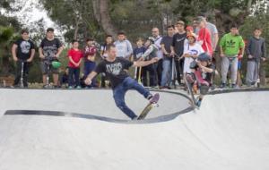 L'skatepark de les Roquetes fa ple en el primer cap de setmana que entra en funcionament. Ajt Sant Pere de Ribes