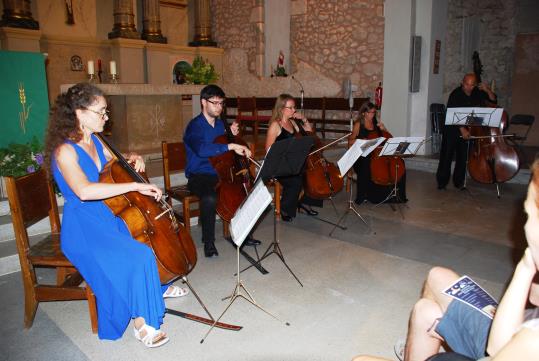 Majestuós concert dels Violoncels de la Camerata Eduard Toldrà a l’església de Santa Maganalena. Ajuntament de Canyelles