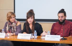 Maria Astallé i Kel Sangüesa, membres d'Itaca Banda, durant un moment d'una roda de premsa. ACN