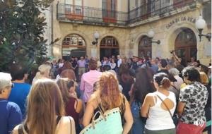 Minuts de silenci de rebuig a l'atemptat terrorista de Barcelona. El Vendrell