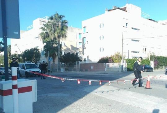 Nou sistema de tancament de la desembocadura de la riera de la Bisbal, al Vendrell. Judit Ortoll