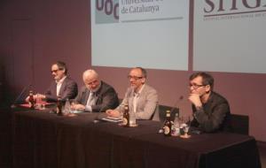 Pla general de la roda de premsa a la fàbrica Moritz del màster de cinema fantàstic amb Francisco Vargas, Josep A. Planell, Miquel Forns i Àngel Sala.