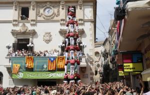 Pla general del 4 de 9 sense folre carregat per la Colla Vella dels Xiquets de Valls a la diada de Sant Fèlix 2017