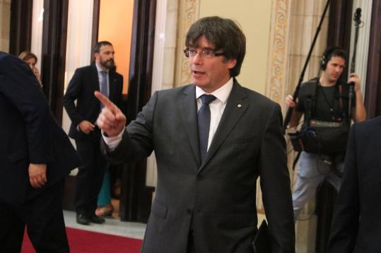 Pla mig del president de la Generalitat, Carles Puigdemont, al Parlament, el 6 de setembre de 2017. ACN
