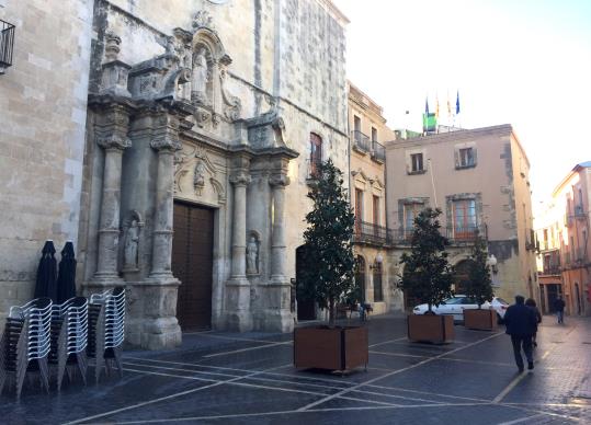 Plaça Vella del Vendrell. Eix