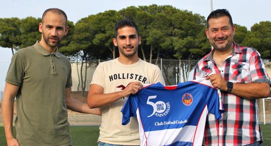 Presentació de Pardo com a nou jugador del CF Cubelles. Eix