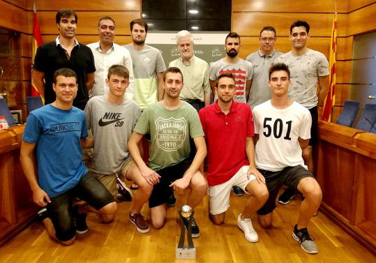 Recepció als jugadors de l'Associació de Bàsquet Vendrell . Eix