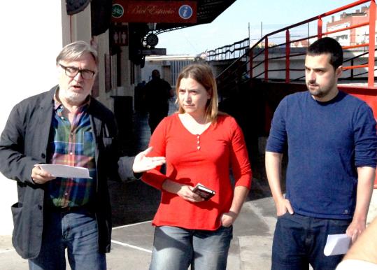 Roda de premsa de Vilafranca en Comú a l'estació de Vilafranca. Eix