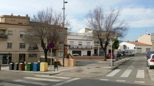 Sant Pere de Ribes ret homenatge a Víctor Alba i li dedica una plaça. Ajt Sant Pere de Ribes