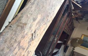 S’esfondra part de la teulada d’un edifici a Vilanova i la Geltrú sense causar ferits