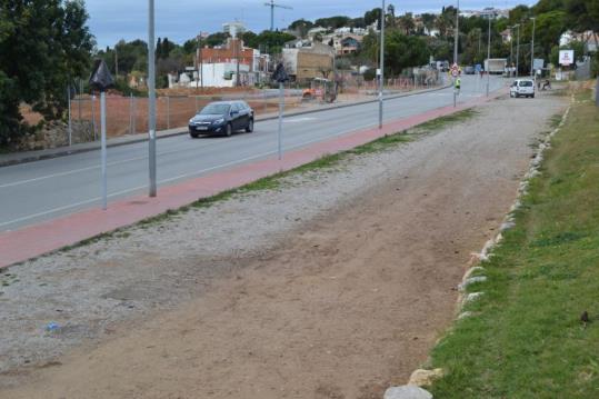 S'inicien els preparatius de mobilitat per a la construcció de la rotonda nord del futur carrer de Felip Font i Falp. Ajuntament de Sitges