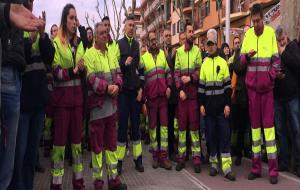 Solidaritat als tallers de Renfe, a Vilanova, amb els vuit acomiadats fa una setmana