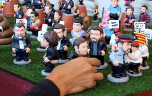 Trapero, Ferran Adrià, els germans Roca, els 'Jordis' i Anna Gabriel, entre les noves figures del Caganer.com d'aquest Nadal. ACN