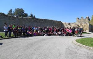 Un centenar de persones estrenen la ruta dels Castells de Marca al Penedès
