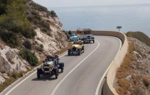 Una vuitantena de vehicles participen al Ral·li Internacional de Cotxes d'Època Barcelona-Sitges