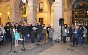 Vilanova obre els actes nadalencs amb la inauguració del pessebre i l’enllumenat de la plaça de la Vila