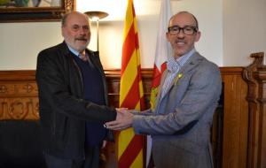 Xavier Viñamata, descendent de la família Llopis de Sitges, fa donació de 5.000 euros per a accions a l’Arxiu Històric Municipal. Ajuntament de Sitges