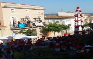 Xicots de Vilafranca, Joves de Valls i Castellers de Sant Cugat, a la Festa Major de la Granada. Ajuntament de La Granada