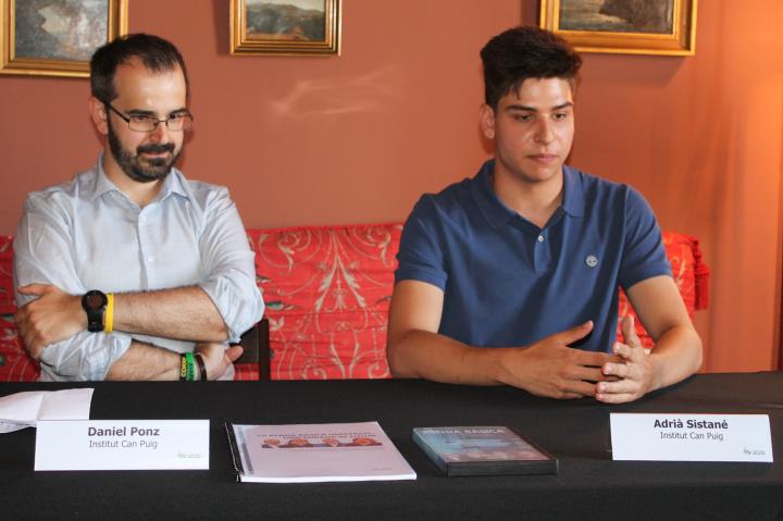 Adrià Sistané, XIII Premi de recerca per a la pau, a la presentació del seu treball a la Masia d’en Cabanyes, 20 de juny de 2018. CC Garraf