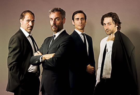 Sota la catifa, de Teatre Gaudí