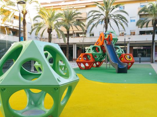 Inauguració de la remodelació de la plaça de la poetessa Maria Mercè Marçal de Ribes