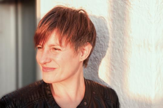 Presentació de la novel·la En blanco y negro de Prado G. Velázquez