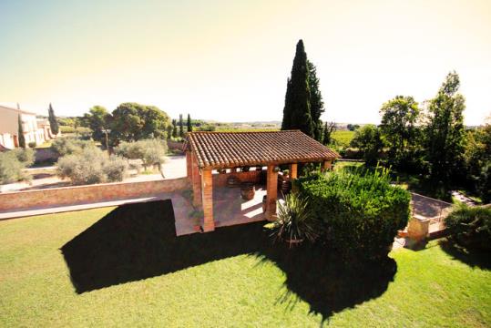 Capvespres a la Masia d'en Cabanyes