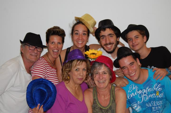 Taller d’Assaig Teatre-TAT presenten Ca Barret! Viola del violer,  sobre textos de Maria Aurèlia Capmany