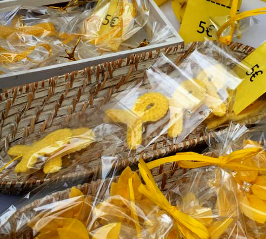 Paradeta Groga per la Caixa de Solidaritat