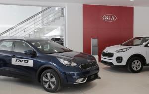 Autocam Kia estrena instal·lacions a Vilafranca on s'exposen els 17 models de la marca