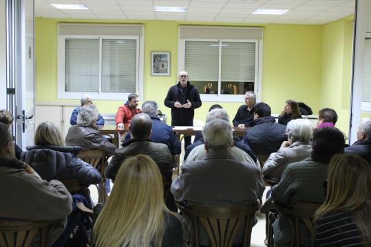 Banyeres reuneix el veïnat de Saifores pel soterrament de la línia elèctrica. Ajuntament de Banyeres