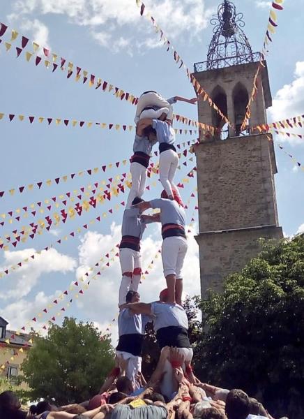 Castells de la Jove de Vilafranca a la Festa Catalana d’Osseja . Jove Xiquets Vilafranca