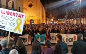 Concentració multitudinària a les portes de l'Ajuntament de Vilafranca contra els empresonaments de Turull i la resta de polítics. PDeCAT Vilafranca