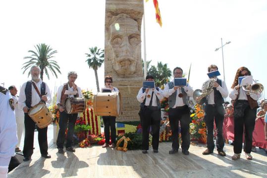 Diada Nacional de Catalunya a Vilanova. EIX