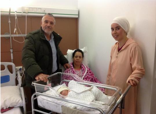 Dina Ababou, la primera vilafranquina neix a l’Hospital Comarcal el dia 5 de gener. Ajuntament de Vilafranca
