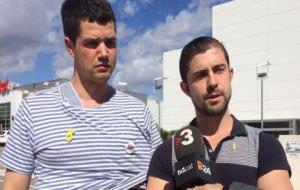 Dos joves de Sitges denuncien una agressió per anar agafats de la mà i portar un llaç groc. TV3