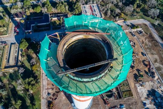 El desballestament de la central tèrmica de Foix, a vista de dron. Endesa