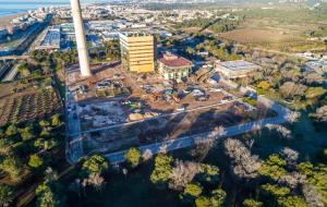 El desballestament de la central tèrmica de Foix, a vista de dron