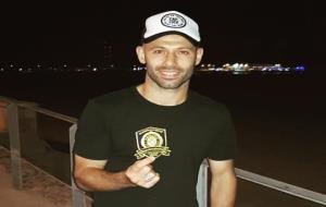 El futbolista argentí Javier Mascherano se suma a la campanya solidària de la policia de Vilanova. Policia local de Vilanova